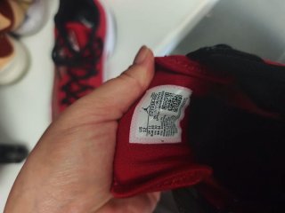 Zapatillas Jordan Rojas y Blancas