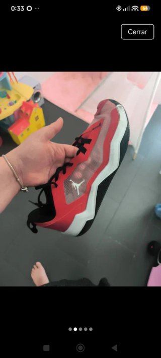 Zapatillas Jordan Rojas y Blancas
