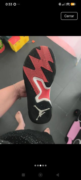 Zapatillas Jordan Rojas y Blancas