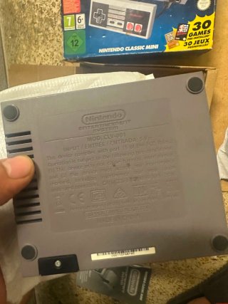 Nintendo Classic Mini NES + Caja