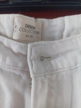 Jeans bianchi strappati donna