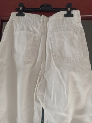 Jeans bianchi strappati donna