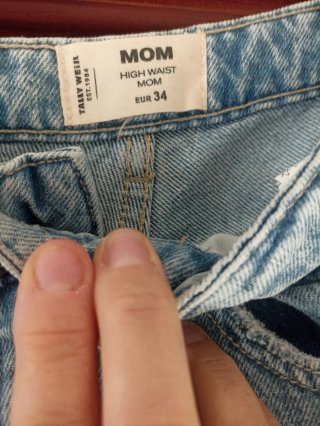 Jeans donna strappati vita alta
