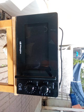 Microondas Orbegozo Grill