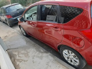 Nissan Note Rojo