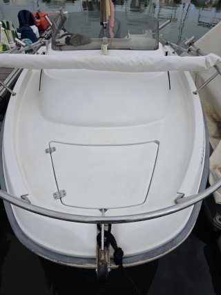 Barco Merry Fisher 450 Semicabinado