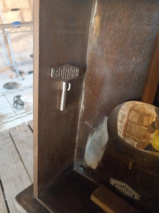 Reloj de cuerda antiguo