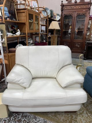 SILLÓN MODERNO DE PIEL