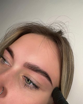 Diseño,tinte y laminado de cejas/pestañas