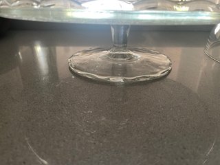 Fuente de vidrio Ikea con tapa 29 cm