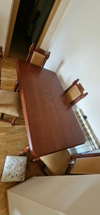 Mesa comedor nogal 4 sillas y 2 sillones
