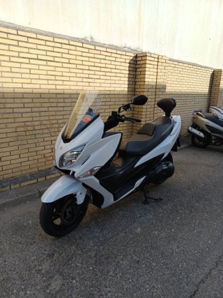 Suzuki Burgman 400cc 2019