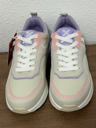 Zapatillas XTI Talla 37 Beige y Morado