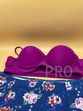 Bikini Vintage woman