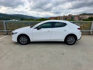 Mazda 3 ETIQUETA ECO  2025