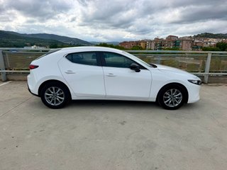 Mazda 3 ETIQUETA ECO  2025