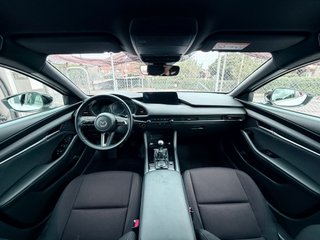Mazda 3 ETIQUETA ECO  2025