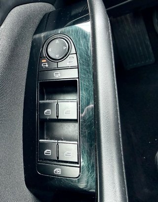 Mazda 3 ETIQUETA ECO  2025