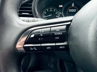Mazda 3 ETIQUETA ECO  2025