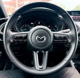 Mazda 3 ETIQUETA ECO  2025