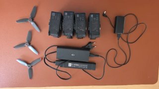 DJI FPV Drone con extras y cuatro baterías