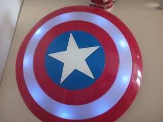 Escudo Capitán América Disney Store