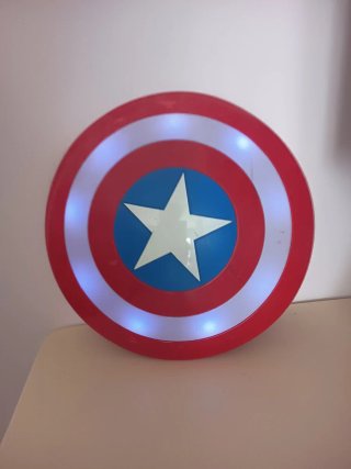 Escudo Capitán América Disney Store