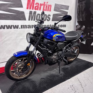 YAMAHA XSR700