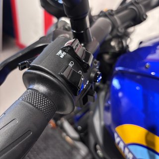 YAMAHA XSR700