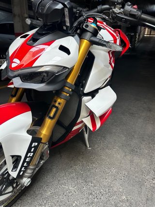 Ducati streetfighter v4s 2024
