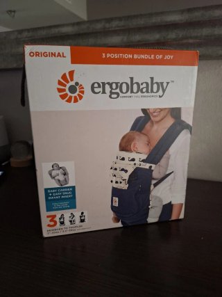 Mochila Ergobaby 3 posiciones ballenas
