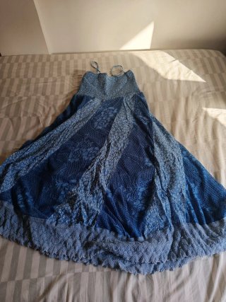 Vestido de tirantes azul