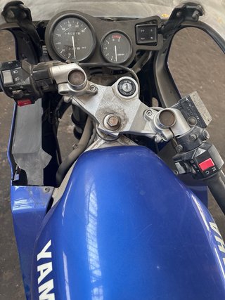 Yamaha TZR Azul y Blanca