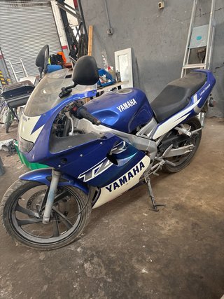 Yamaha TZR Azul y Blanca