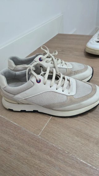 Zapatillas Hugo Boss Beige y Blancas