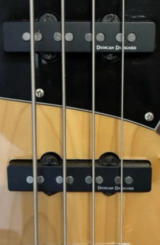 Fender Squier Jazz Bass VM.  y más.