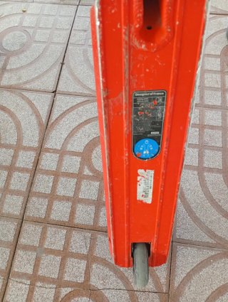 Patinete infantil rojo
