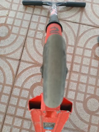 Patinete infantil rojo