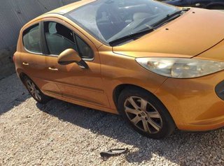 Salpicadero peugeot 207 xs 275145