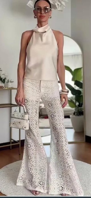 Pantalón flare bordado perforado Talla M