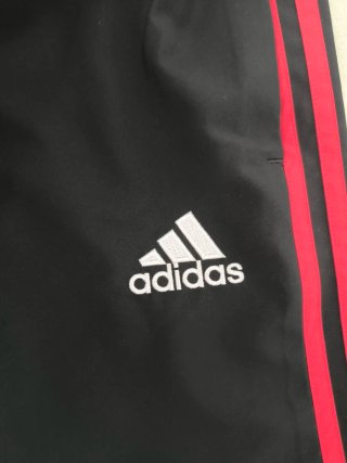 Pantalón corto Adidas Manchester United