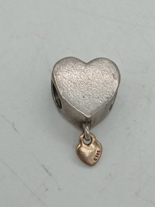 Pandora Charm Cuore Argento con Cuore Oro Pendente