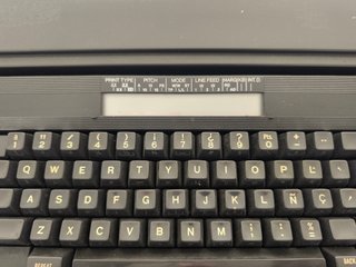Máquina de escribir Olivetti ET 116