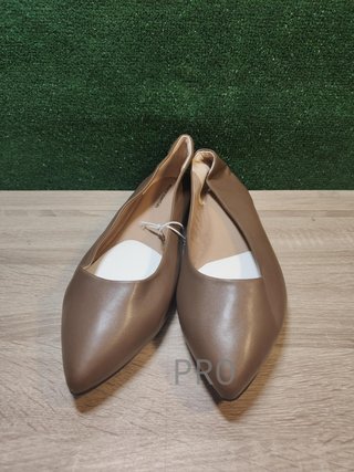 Bailarinas con Puntera en Pico Amazon Essentials