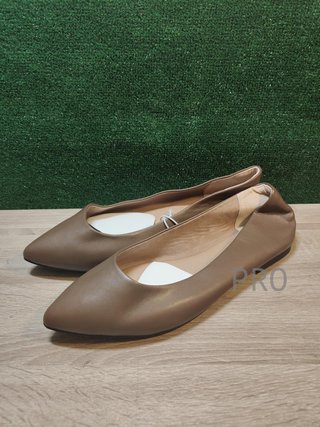 Bailarinas con Puntera en Pico Amazon Essentials