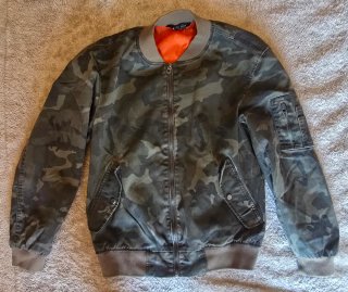 Bomber militare Zara man