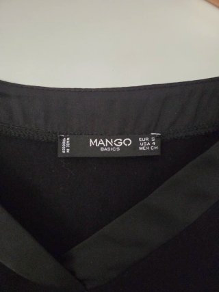 Camiseta Mango Negra Talla S
