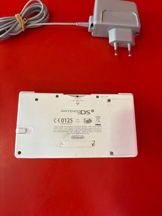 Nintendo DSi Blanca con Cargador