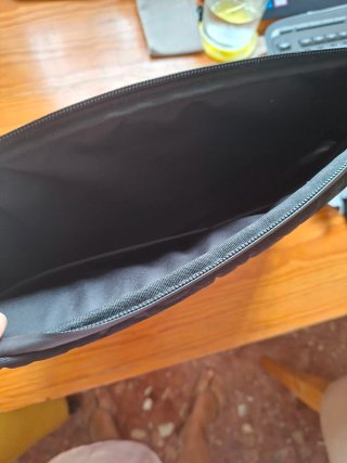 Funda para portátil negra con logo
