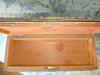 Caja angloindia antigua tallada micromosa